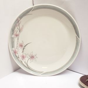 Vintage Royal Doulton Mayfair Fresh Flowers Dinner Plate